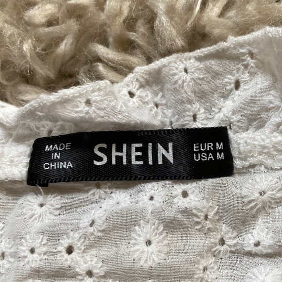 SHEIN Crop Top - Picture 4 of 9